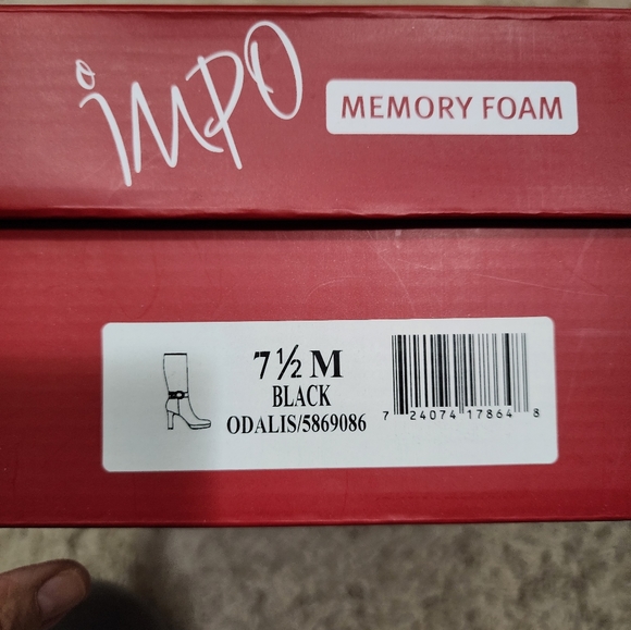 Long womens boots. - Picture 2 of 7